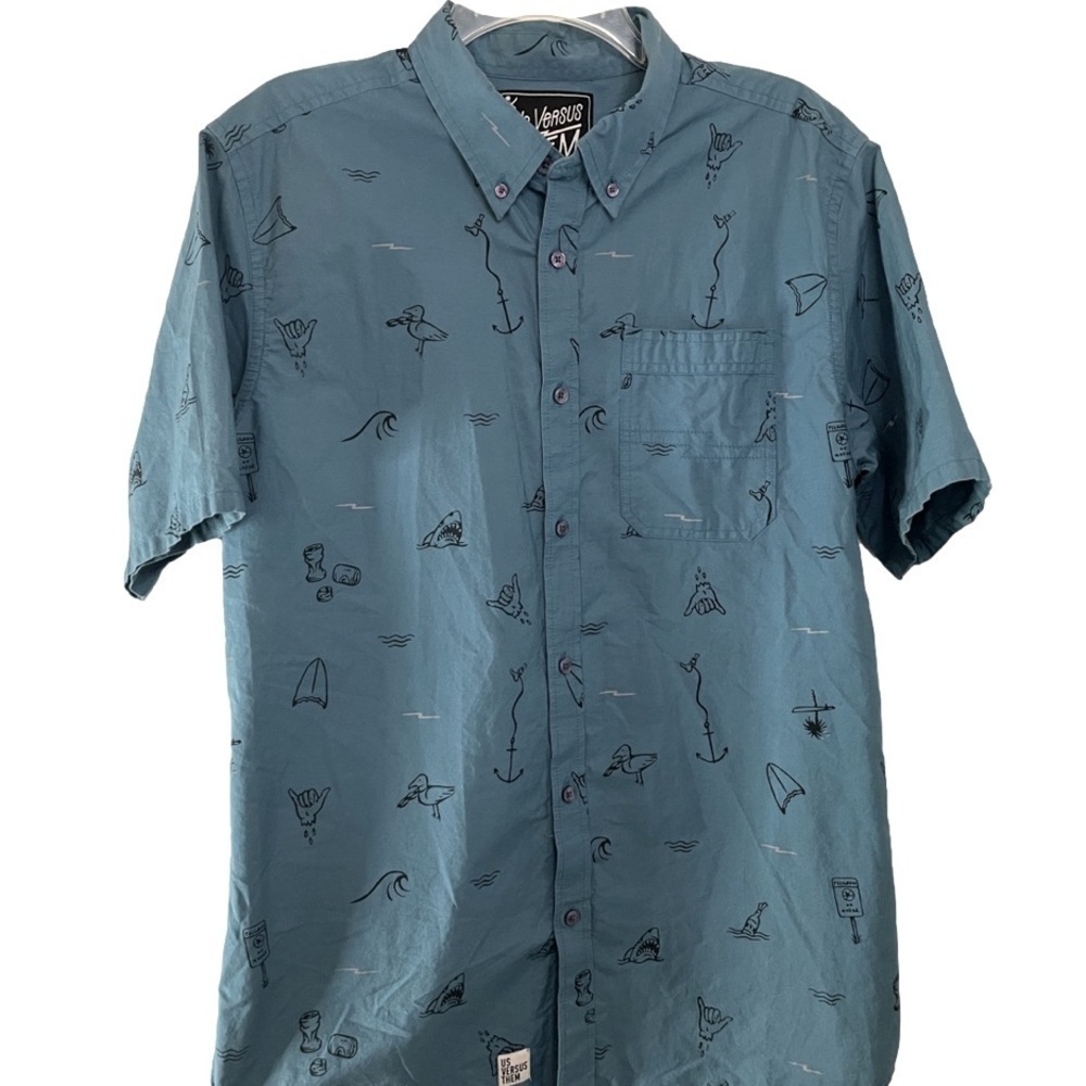 US VERSUS THEM - Men's Large Cotton Button Up Sharks Anchors Waves